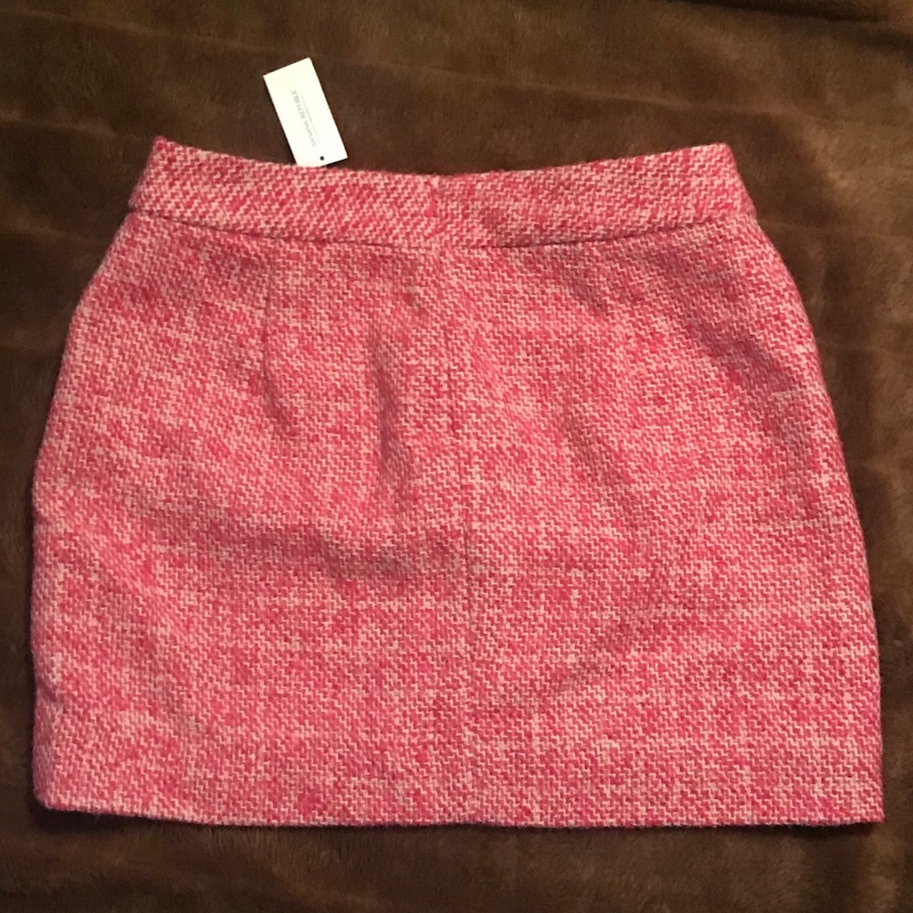 Pink and white tweed wool skirt, size 14